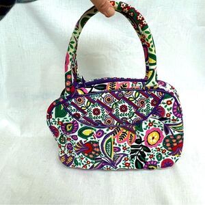Vera Bradley handbag in Viva la Vera